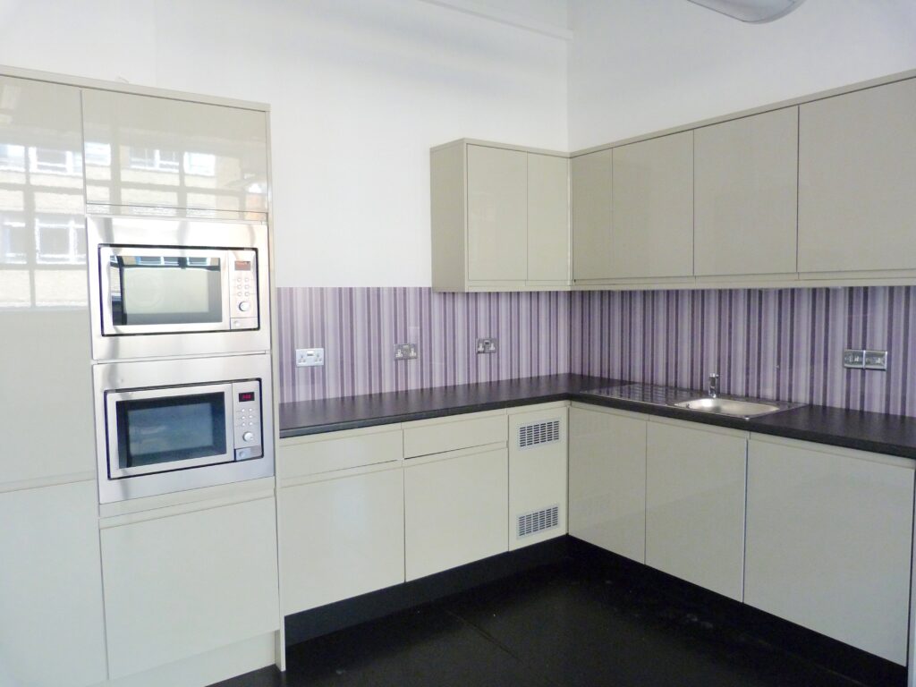 50 Eastcastle Street Suite 210 kitchen facilities