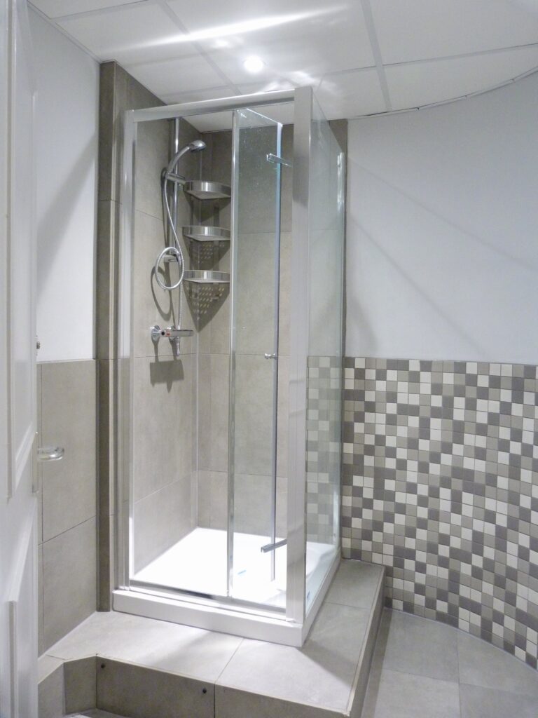 Devonshire House - 1st Floor (South) Shower Facilities