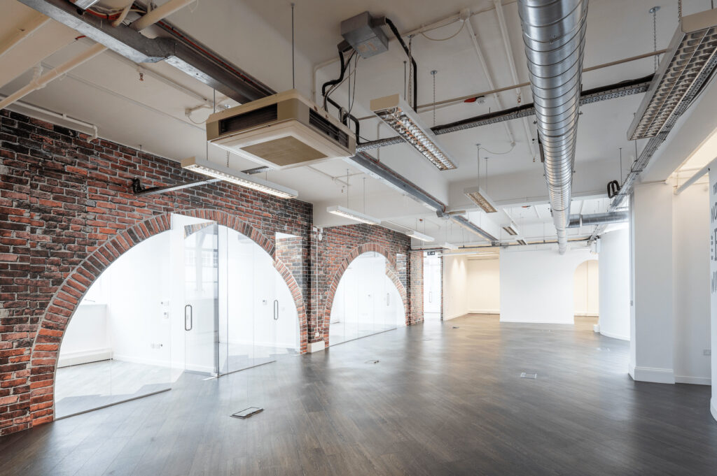 office to let in noho 50 Eastcastle Street Suite 395 Meeting rooms & private offices