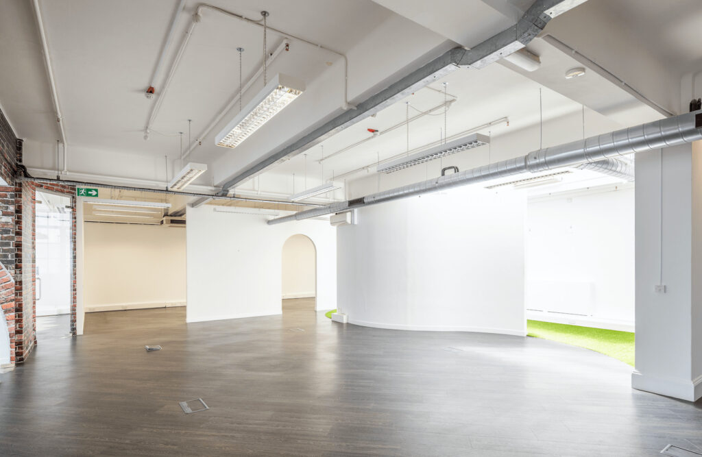 office to let in noho 50 Eastcastle Street Suite 395 Open plan area