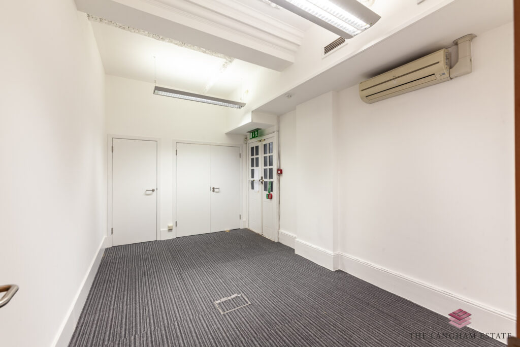 office to let meeting room - Golderbrock House - 15-19 GTS - 1st Floor Front09