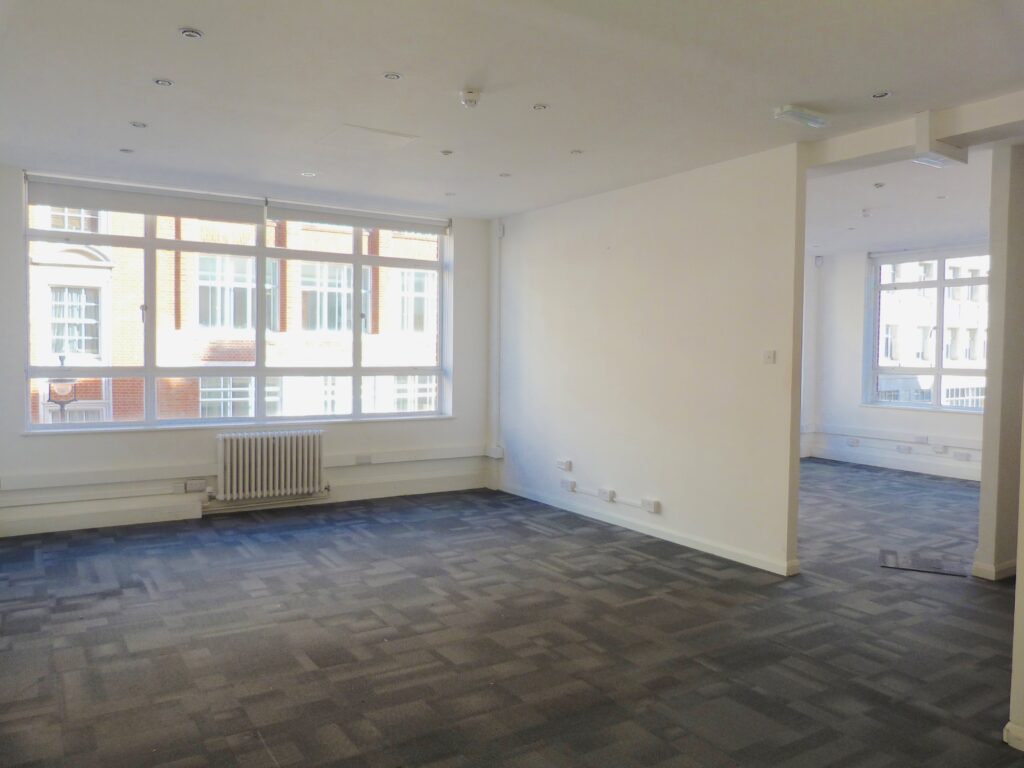 Office / Showroom for rent in Fitzrovia